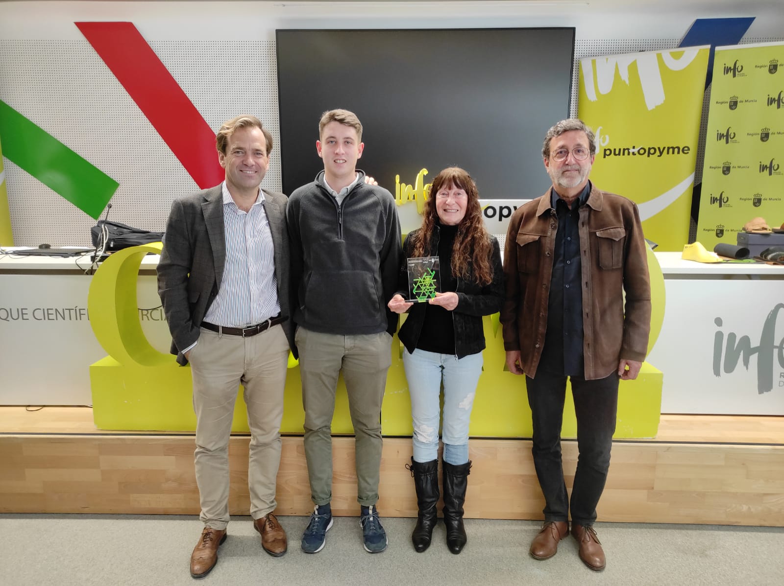 La iniciativa Lordshoes de San Pedro del Pinatar obtiene el galardón “Emprendedor Excelente 2022”
