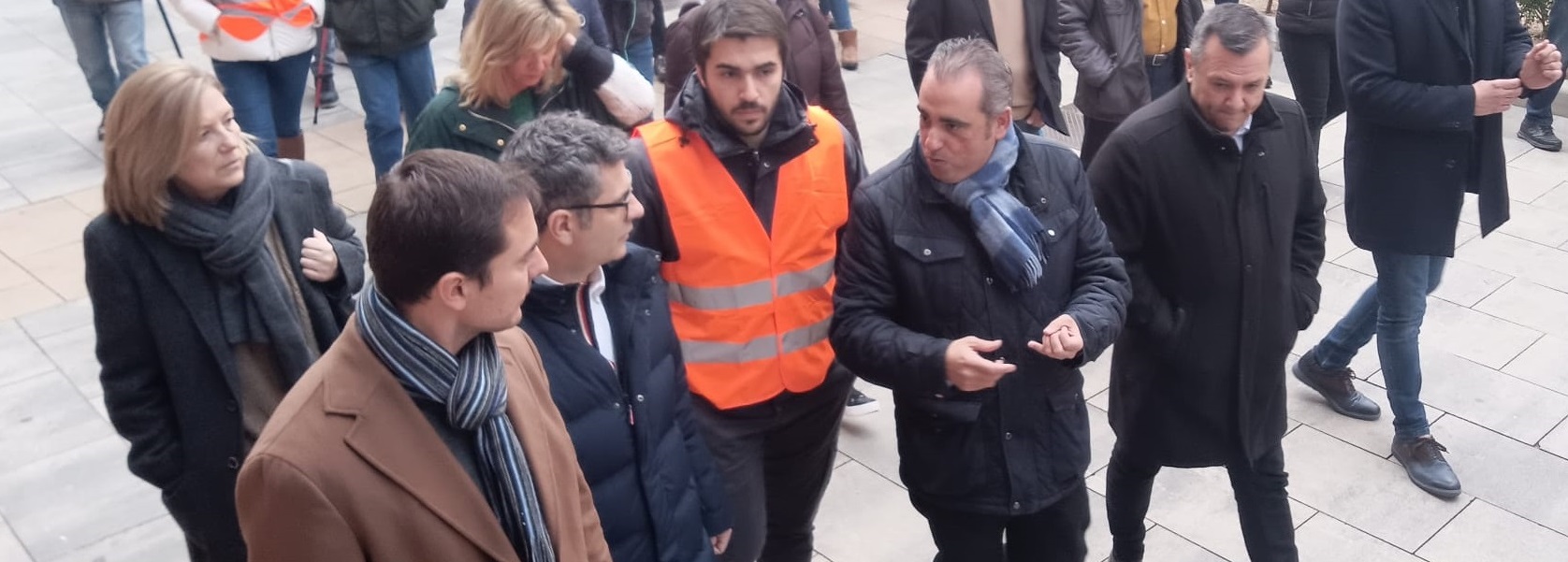 El ministro Félix Bolaños visita San Fernando de Henares para conocer, de primera mano, la grave problemática creada por la Línea 7B de Metro