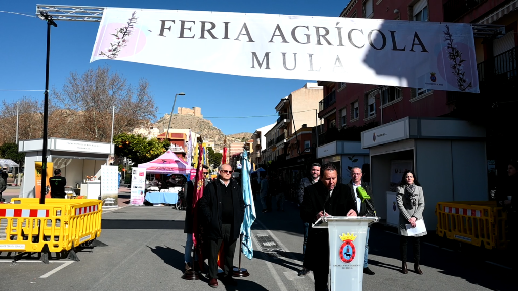 Más de 20 empresas se dan cita en la I Feria Agrícola de Mula que arranca hoy