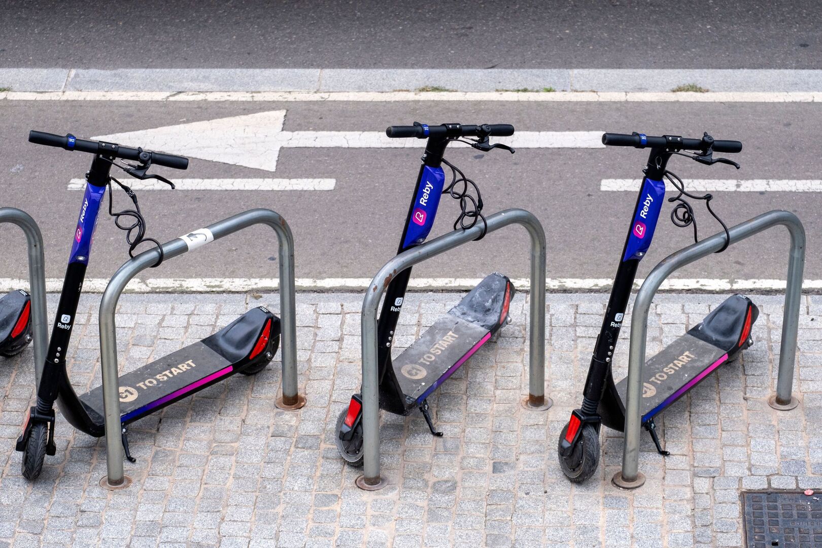 El Ayuntamiento revocará la autorización de Reby por no cumplir con el despliegue de patinetes eléctricos que había ofertado. Noticia. Ayuntamiento de Zaragoza