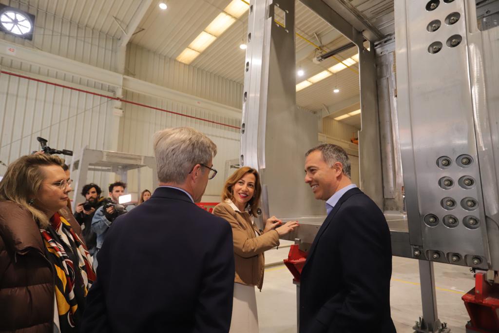 Las dos nuevas unidades del tranvía de Zaragoza que fabrica CAF avanzan en su proceso de fabricación para iniciar los test a finales de año. Noticia. Ayuntamiento de Zaragoza