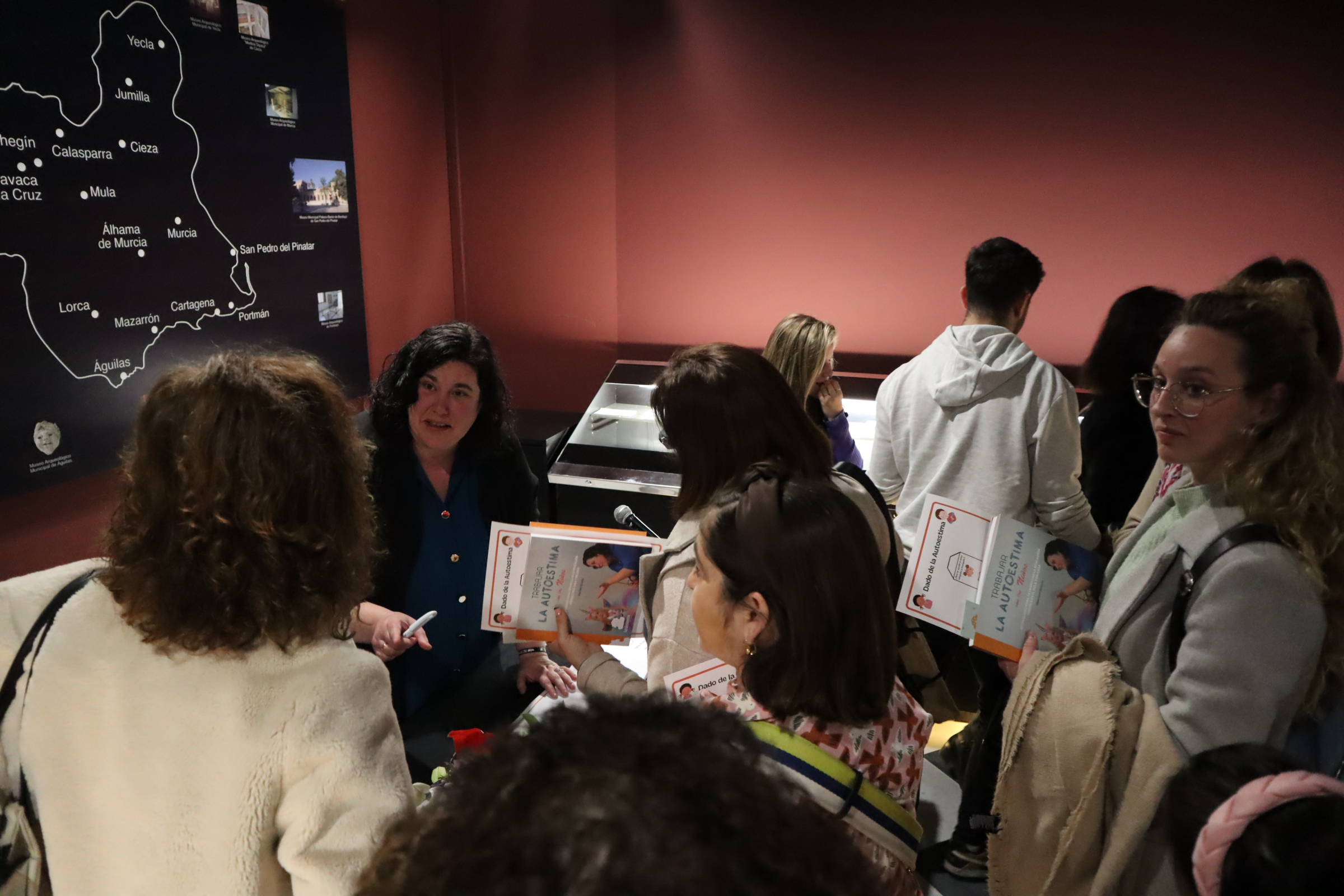 Marisol Gracia presenta una guía con actividades para trabajar la autoestima en los niños
