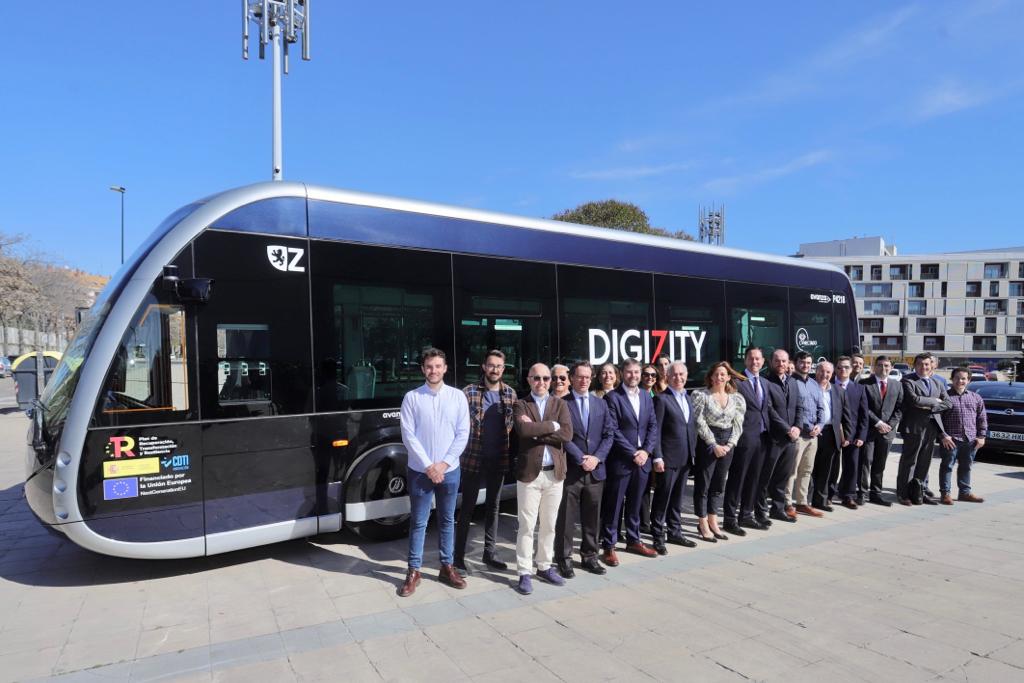Zaragoza, laboratorio de pruebas para el desarrollo del autobús inteligente y conectado del proyecto Digizity. Noticia. Ayuntamiento de Zaragoza