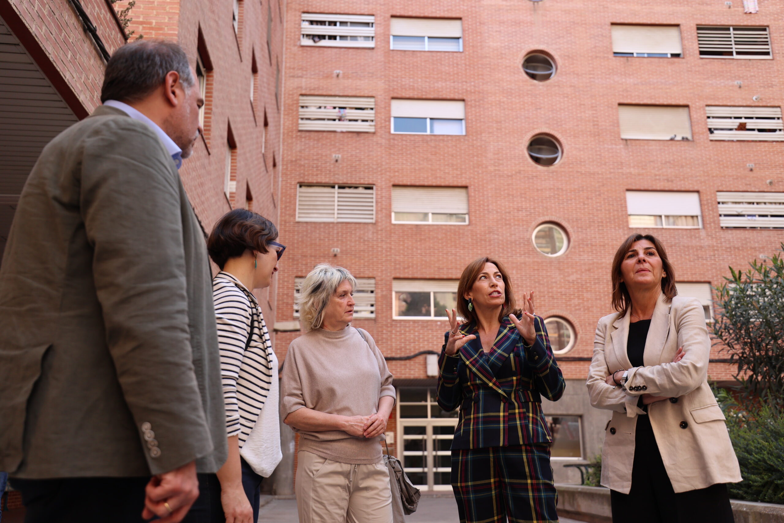 La rehabilitación de 288 viviendas sociales en el Actur reducirán la demanda de calefacción de los inquilinos en un 85%. Noticia. Ayuntamiento de Zaragoza