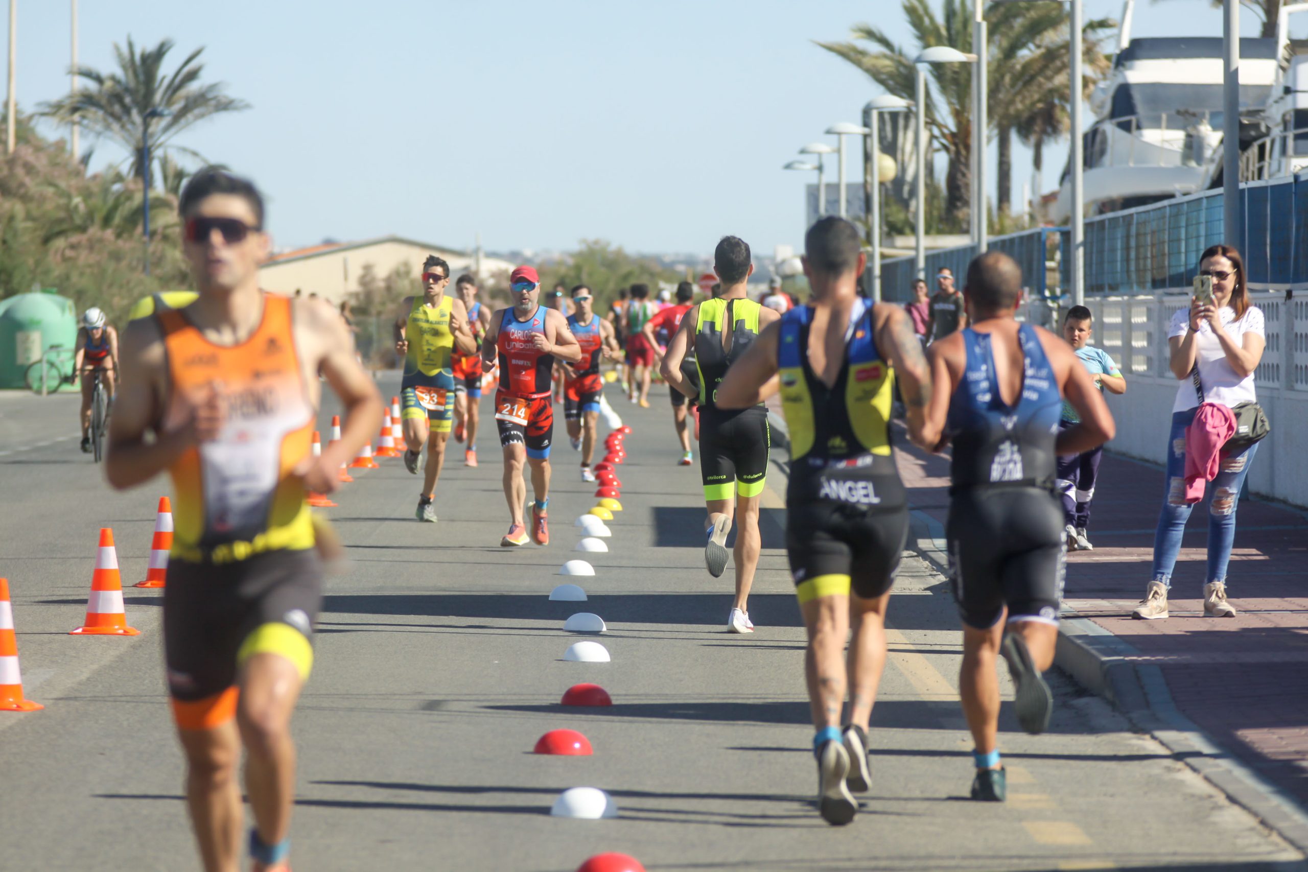 Victoria de Bienvenido Ballester y Elena Romero en el XIII Triatlón Marina de las Salinas