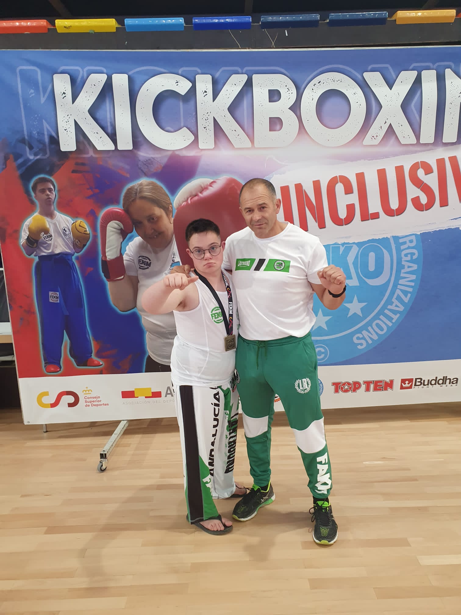 Ángel Rojas, deportista de Huétor Tájar con Síndrome de Down, se proclama campeón de España de Kick Boxing Inclusivo.