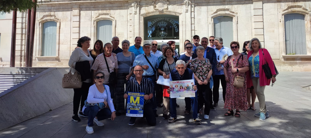 Los/as mayores muestran sus trabajos en las Jornadas de Puertas Abiertas ‘Con M de Mayores’