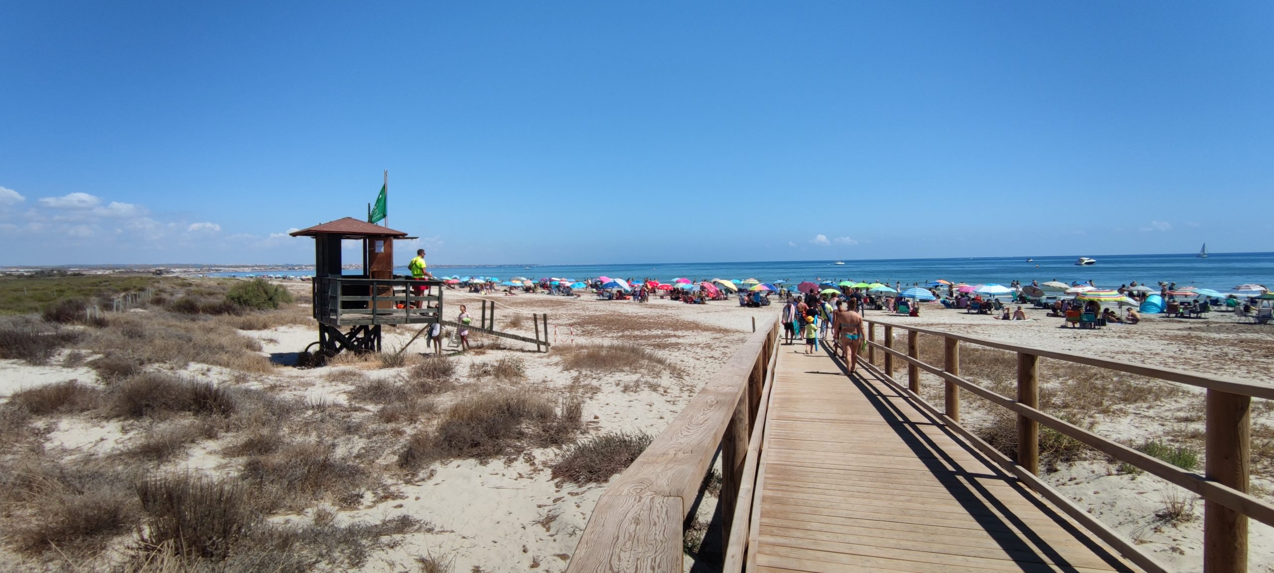 San Pedro del Pinatar obtiene dos nuevas banderas azules para las playas del Mediterráneo
