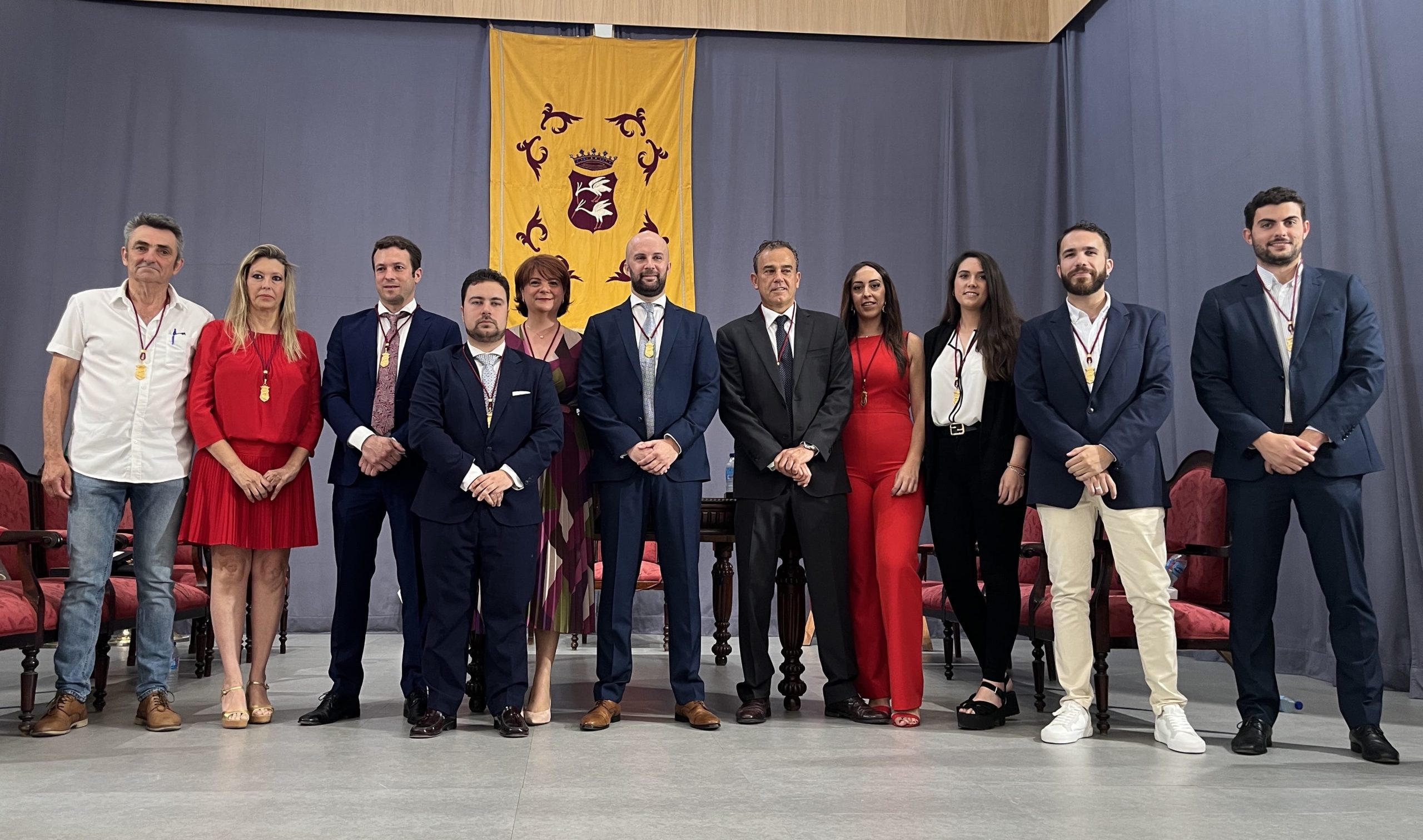 El nuevo Equipo Gobierno de Cazalla de la Sierra toma posesión de su cargo. – Cazalla de la Sierra