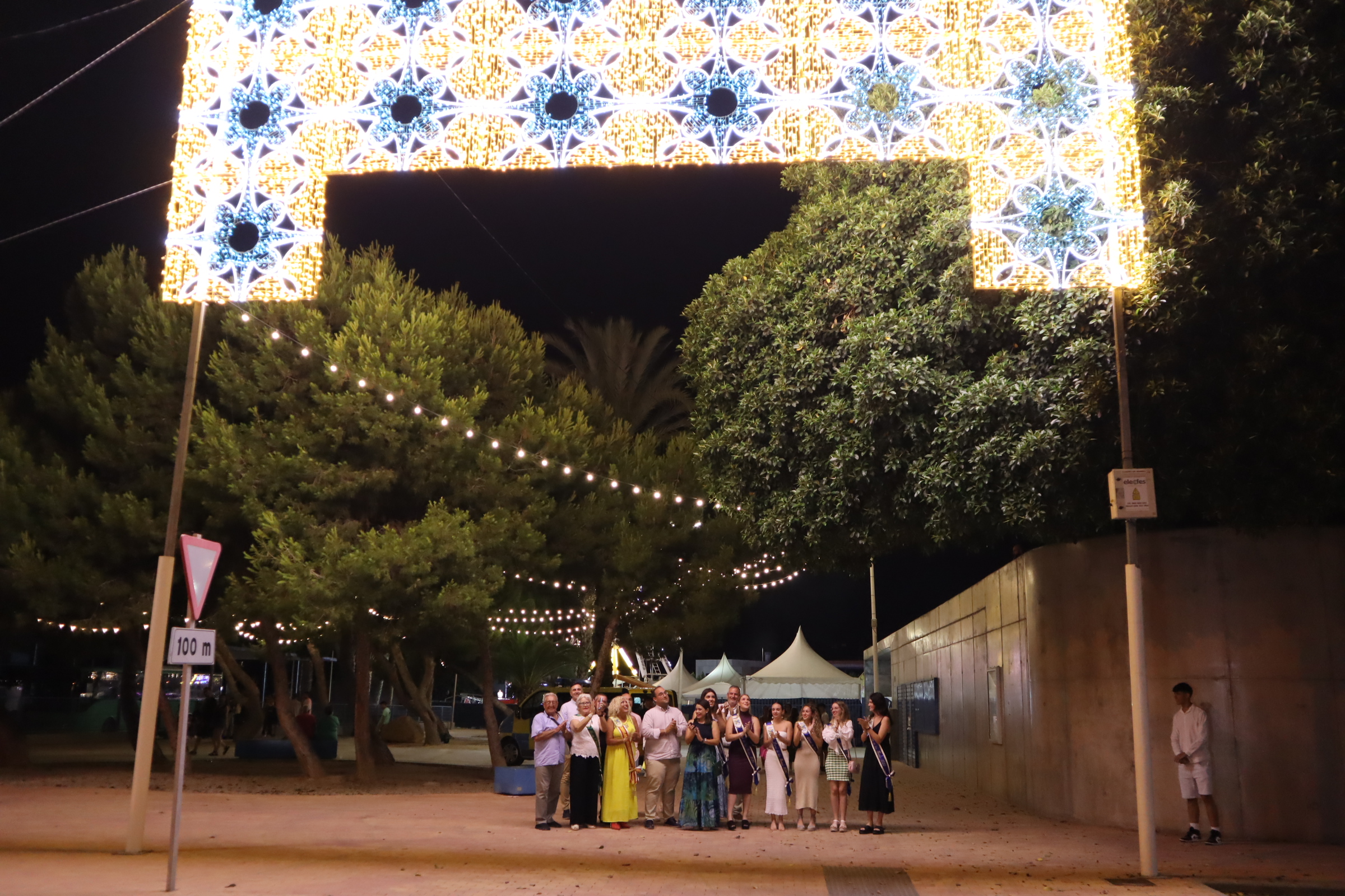 San Pedro del Pinatar celebra las fiestas patronales con la hoguera municipal y la apertura del recinto ferial