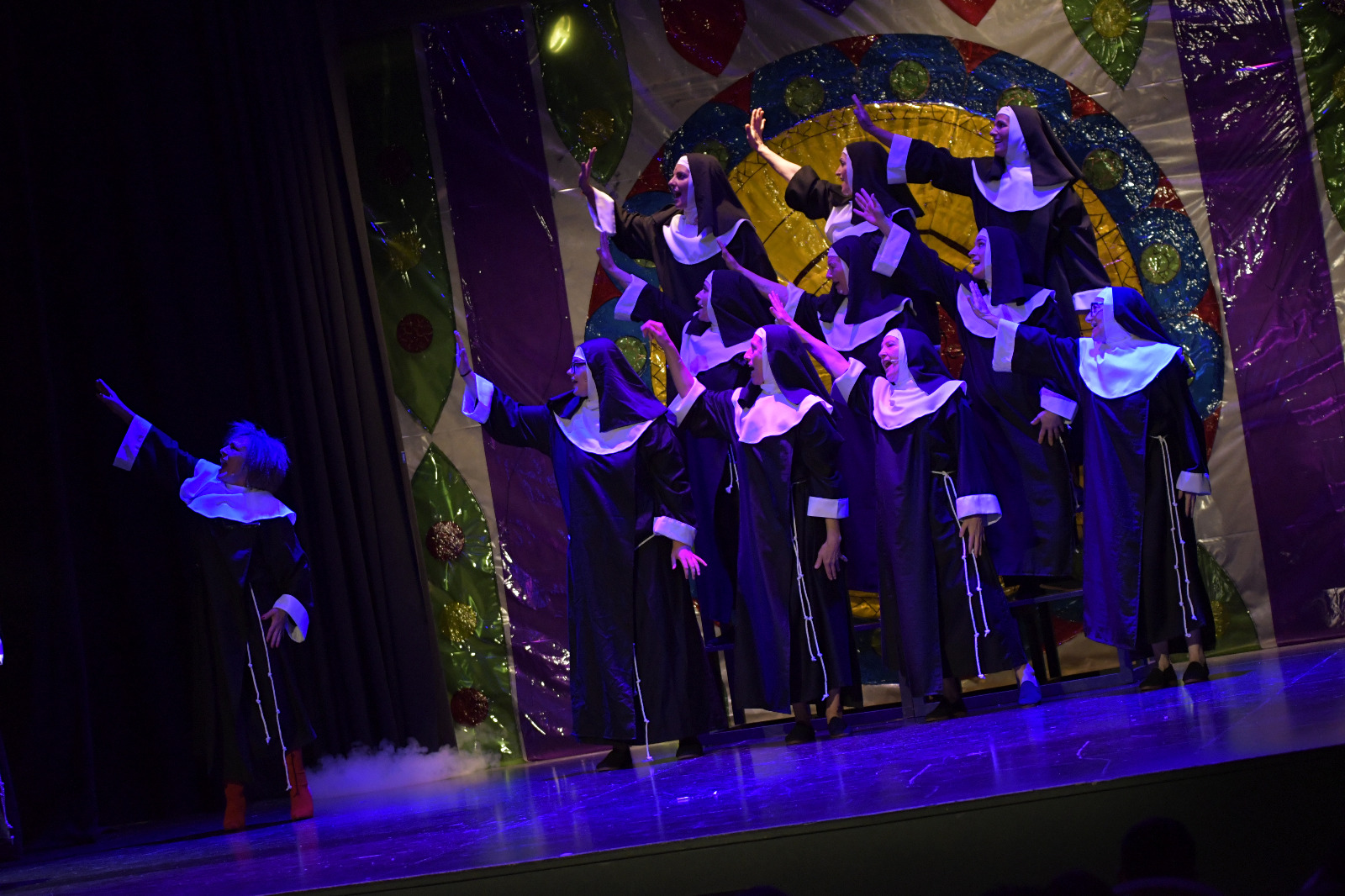 Vecinos de Cúllar Vega aficionados al teatro abarrotan la Casa de la Cultura con el estreno de dos obras distintas