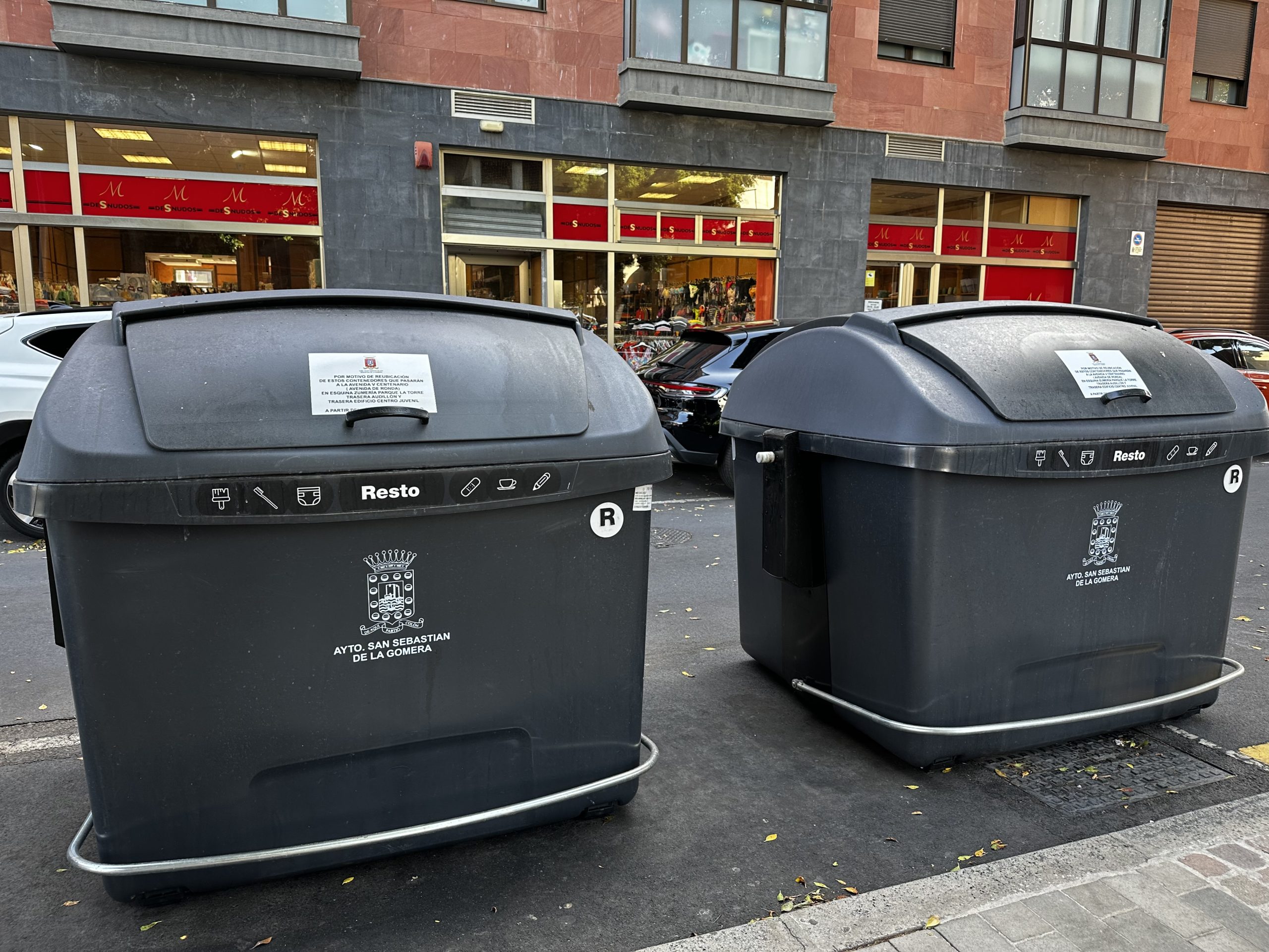 El Ayuntamiento de San Sebastián reorganiza la ubicación de los contendores de residuos 