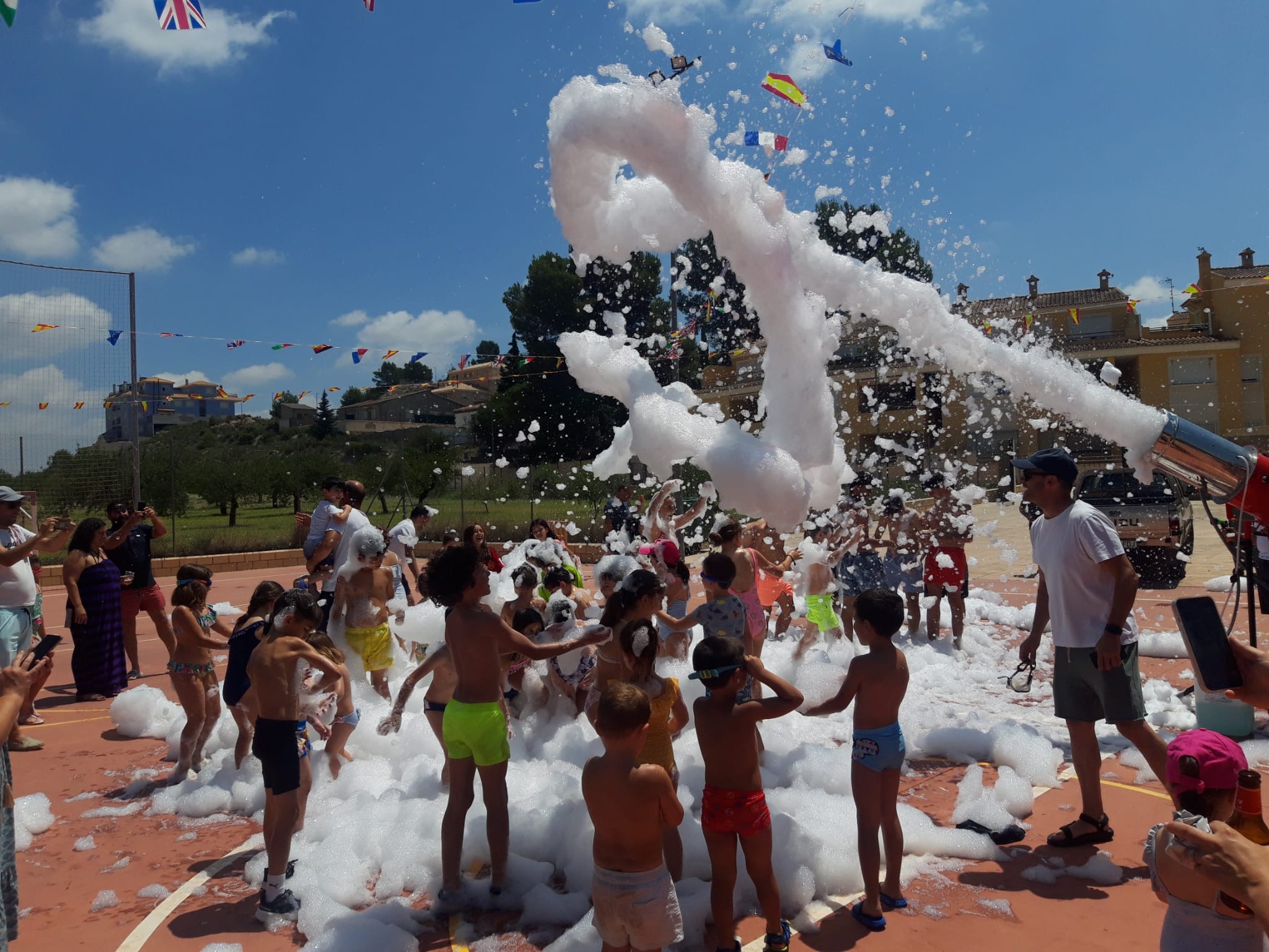 FESTEJOS| Agradecimiento a las comisiones de fiestas de El Niño y el barrio Viñegla