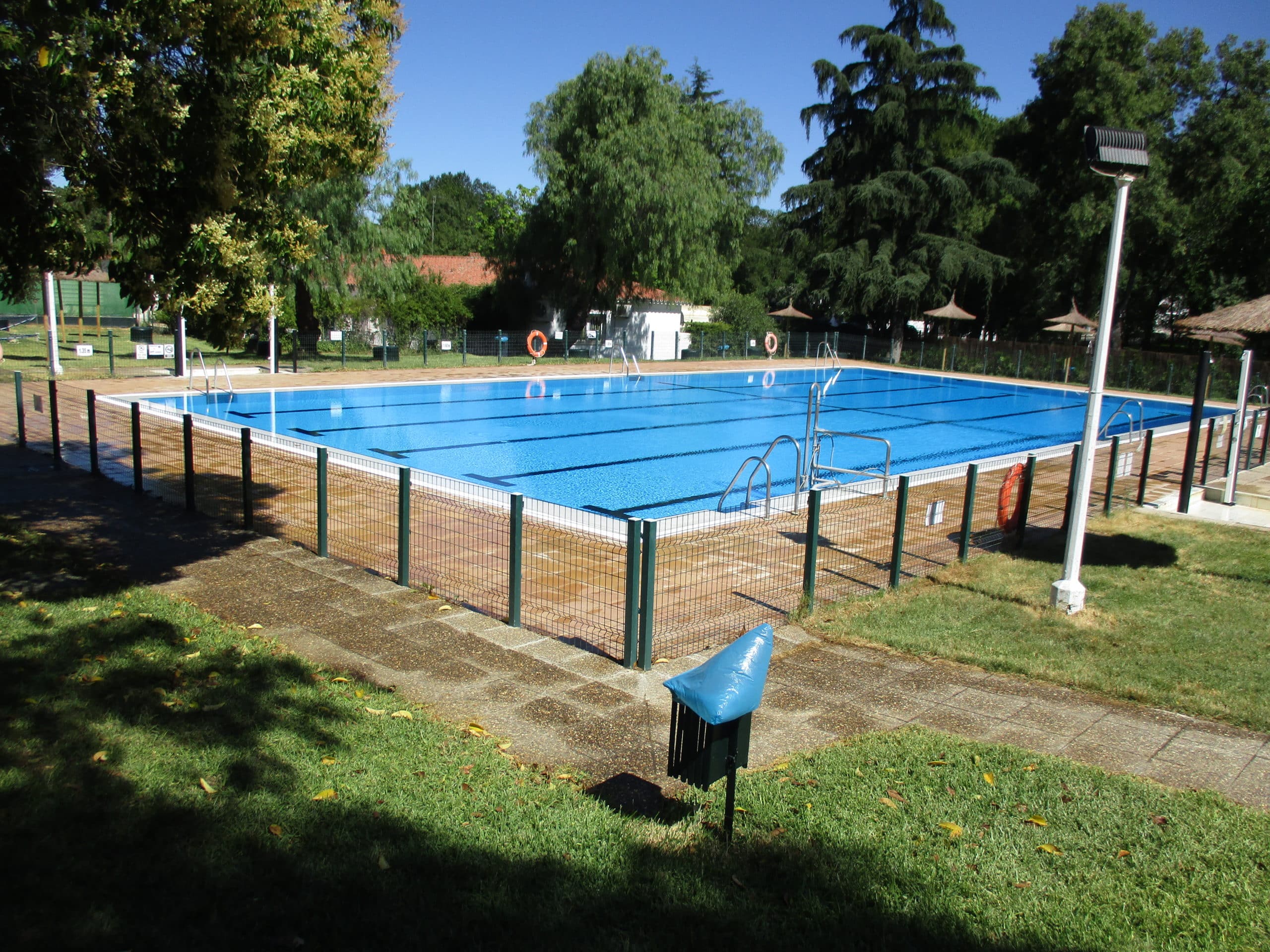 Lista definitiva de admitidos y excluidos peón mantenimiento piscina municipal (taquiller@).
