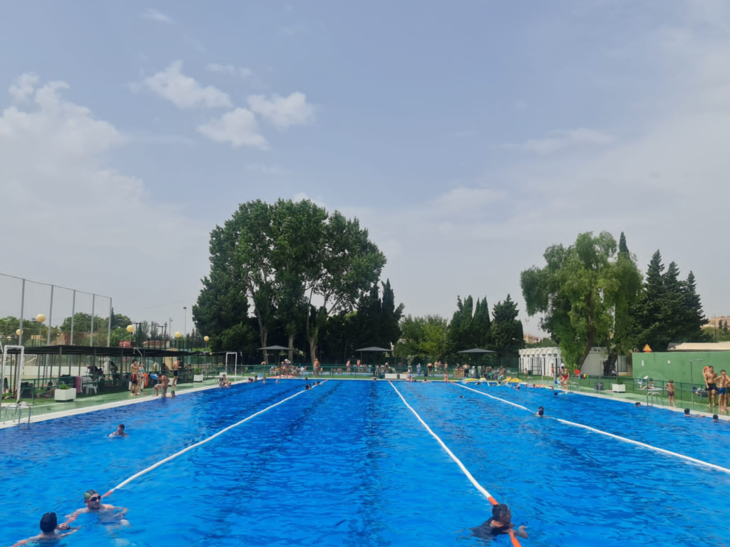 Más de 6 mil muleños han disfrutado de las piscinas municipales en su primer mes de apertura
