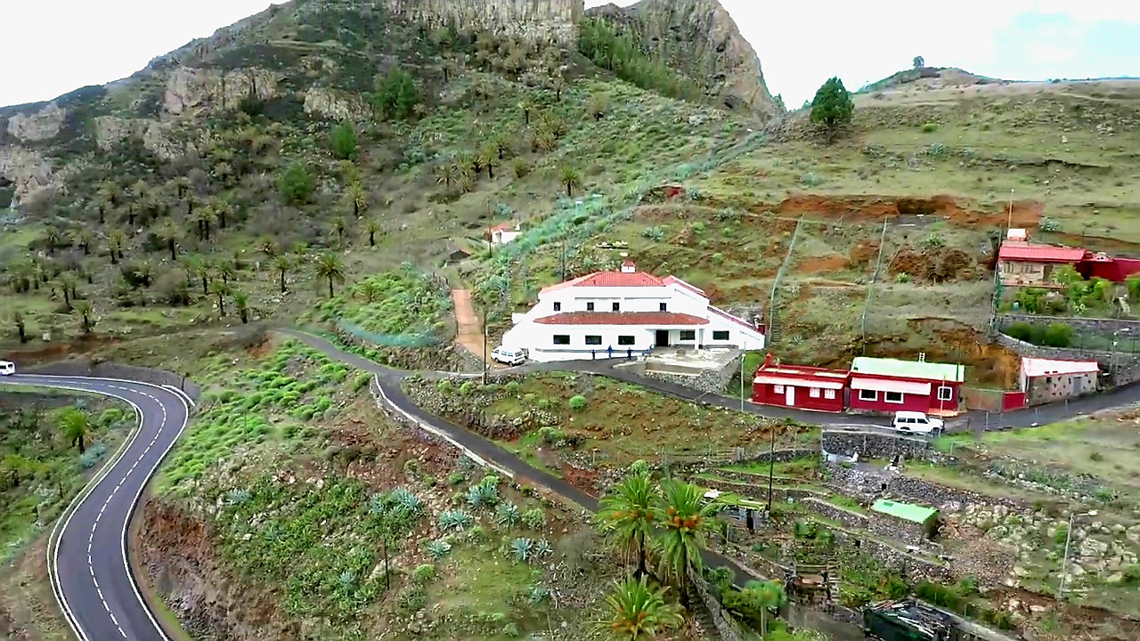 El Ayuntamiento de San Sebastián dota de mobiliario el Albergue de Vegaipala