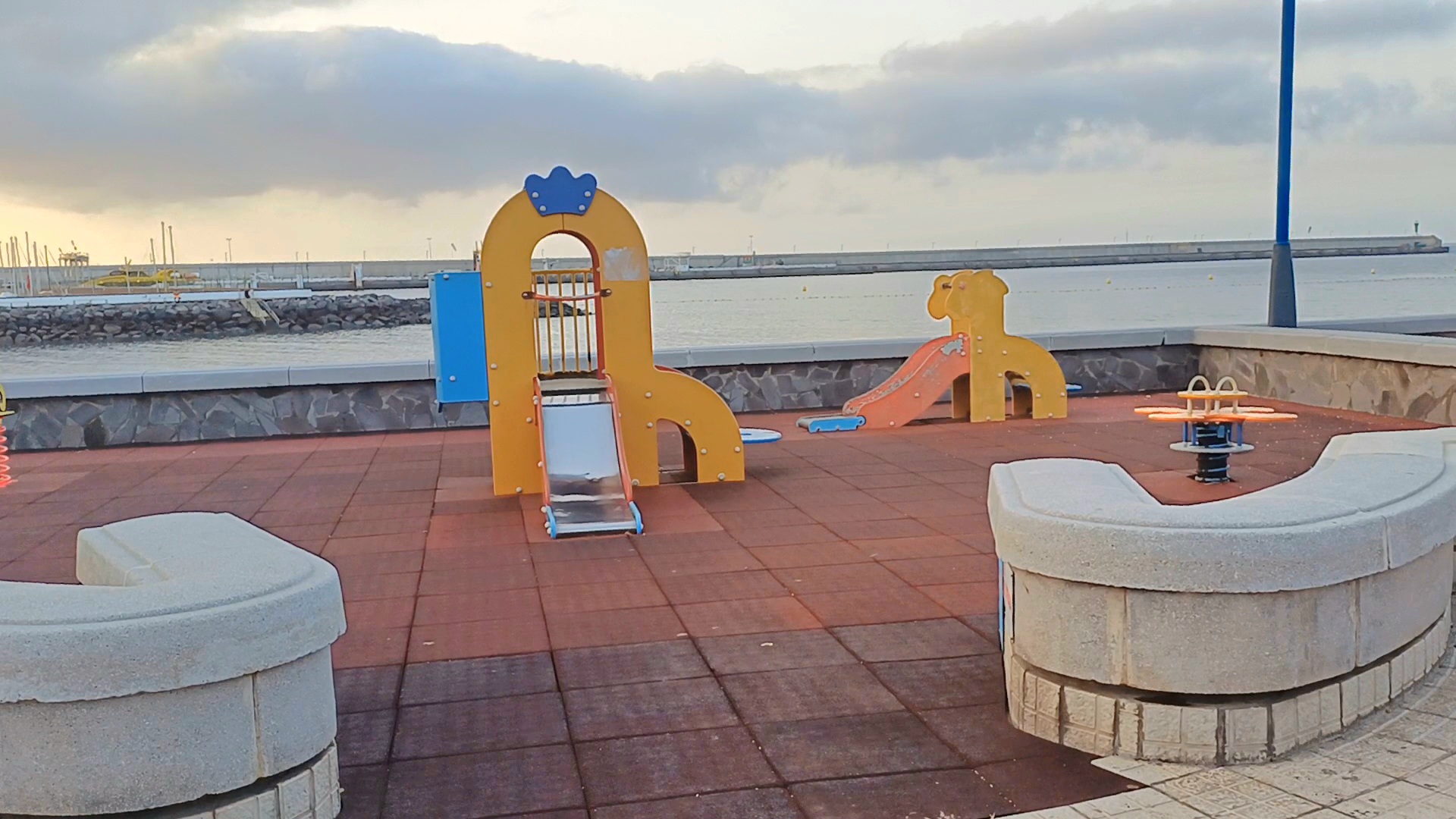 San Sebastián emprende la rehabilitación y mejora de los parques infantiles del municipio