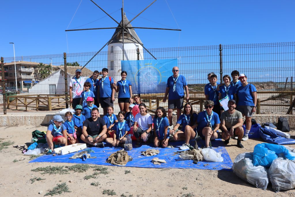 Grupo Scout Hipocampo 503, comienza la Ronda Solar 2023-24 con una recogida de residuos