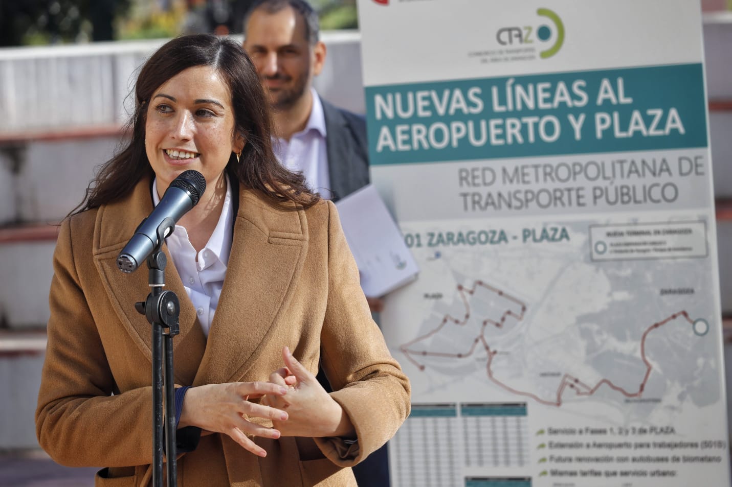 Zaragoza estrenará dos nuevas líneas de autobús al Aeropuerto y a PLAZA. Noticia. Ayuntamiento de Zaragoza