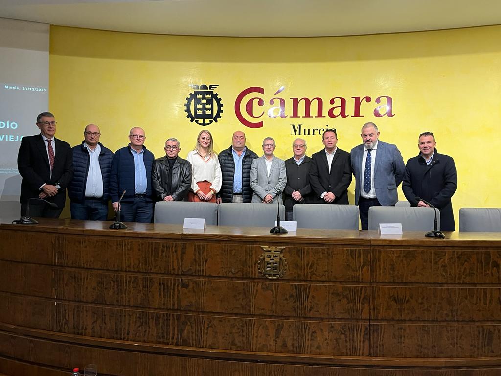 AGRICULTURA| Las Comunidades de Regantes de Mula, La Puebla y Yéchar firman un convenio con Acuamed para los próximo 5 años