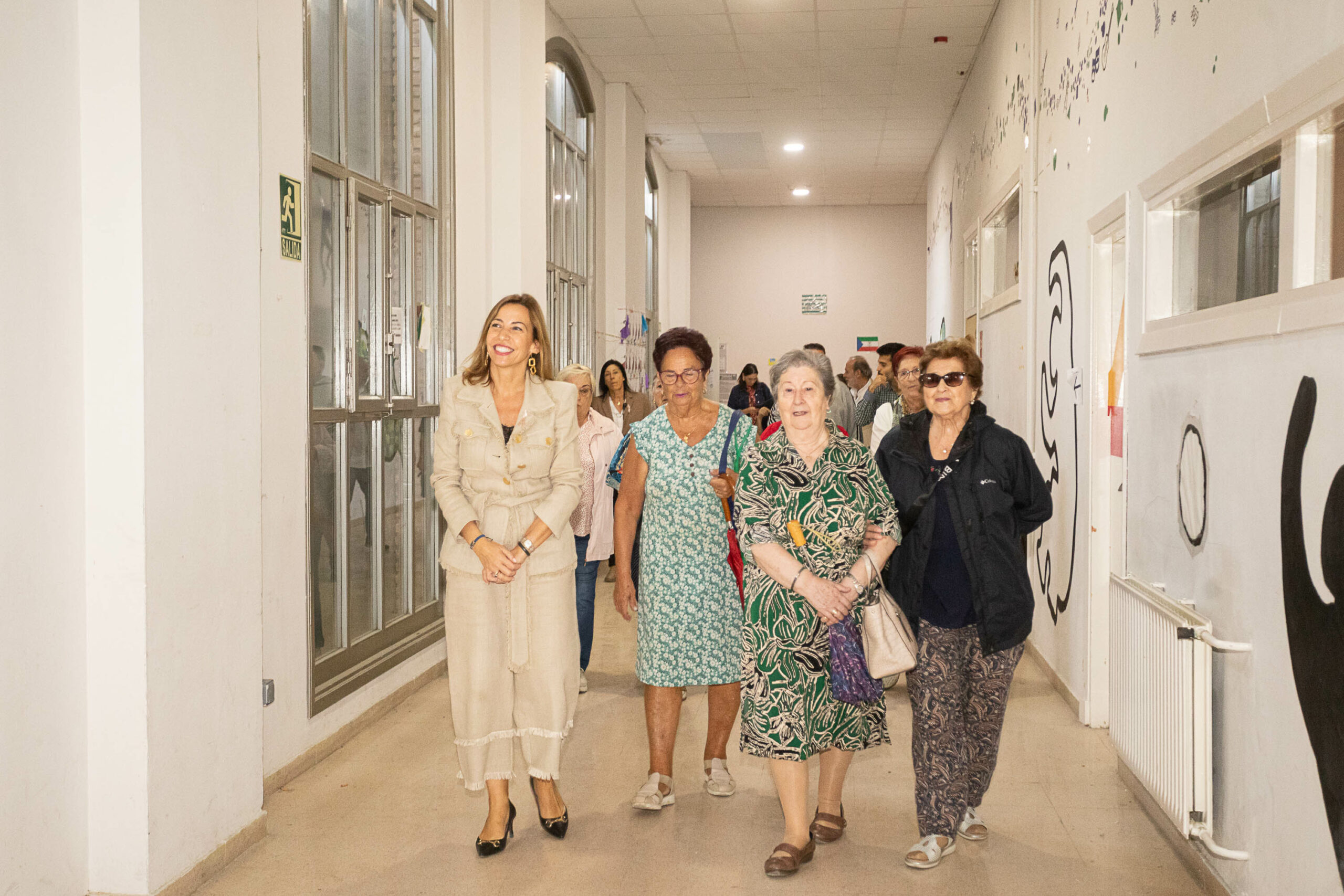 El Ayuntamiento de Zaragoza inicia las obras en el antiguo IES Luis Buñuel para reconvertirlo en un centro de personas mayores. Noticia. Ayuntamiento de Zaragoza
