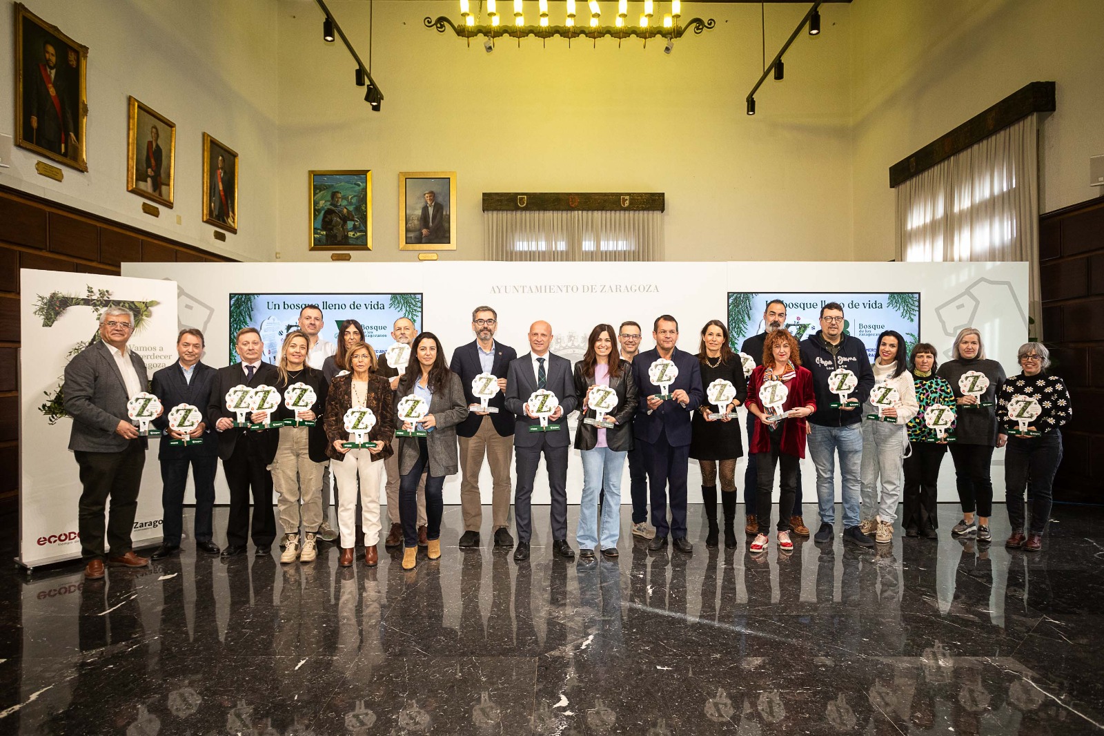 El Ayuntamiento lanza 'Un Bosque Lleno de Vida' con las asociaciones de comerciantes, Aspanoa y El Bosque de los Zaragozanos. Noticia. Ayuntamiento de Zaragoza
