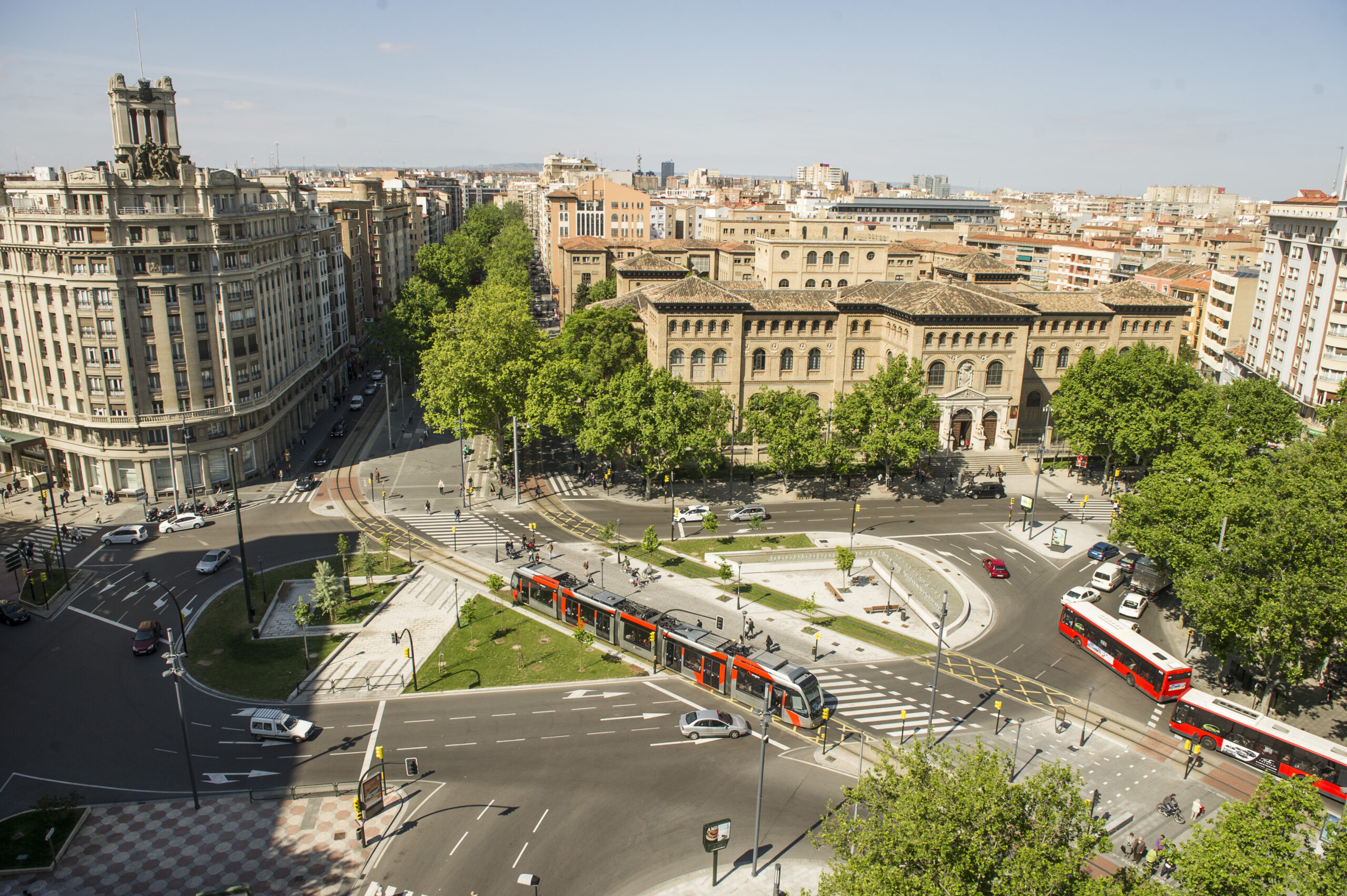 El Gobierno de Zaragoza acuerda extender la bonificación del transporte público a partir del 1 de enero. Noticia. Ayuntamiento de Zaragoza