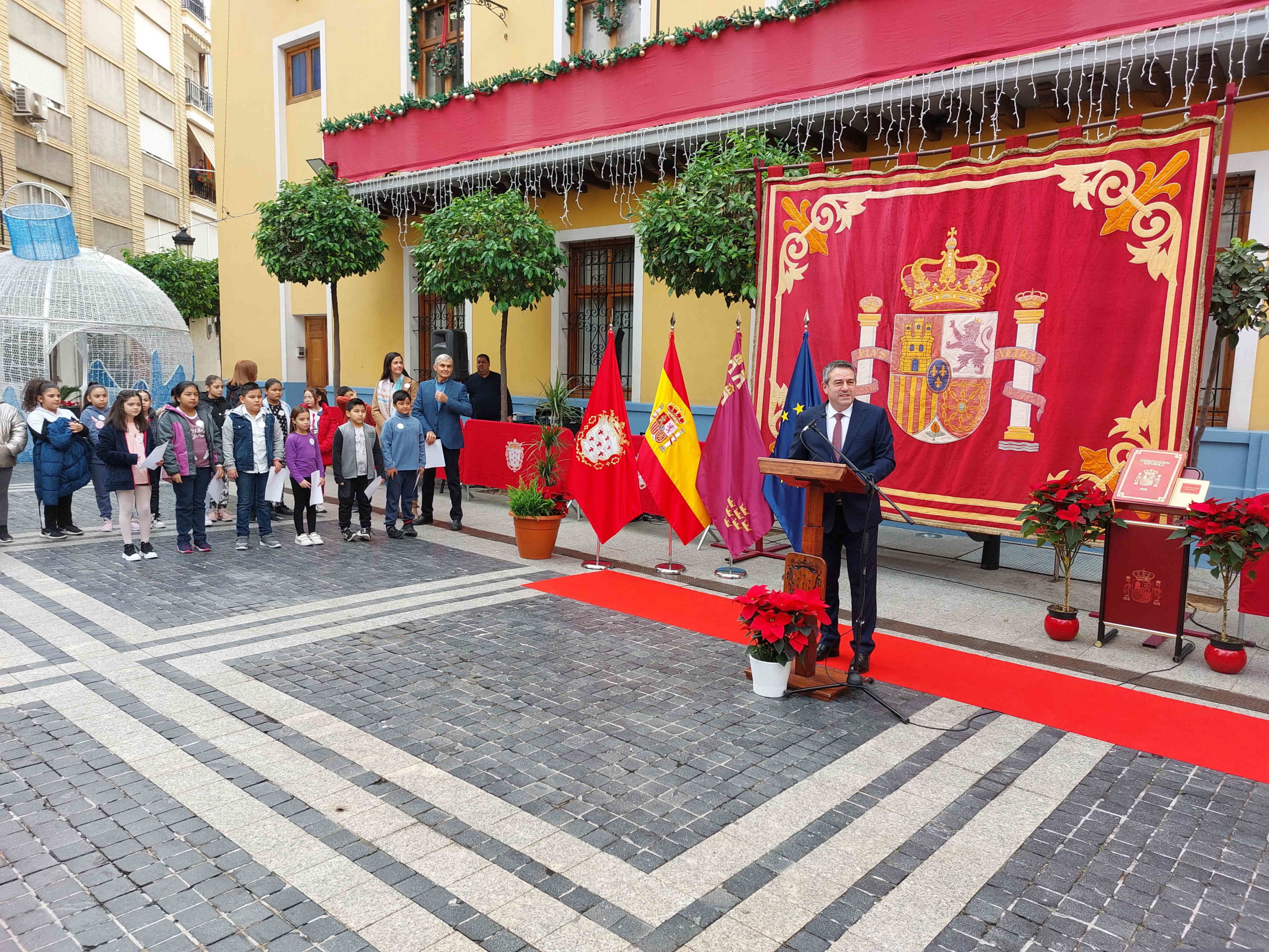 Los niños son los protagonistas en el homenaje a la Constitución Española en Alcantarilla