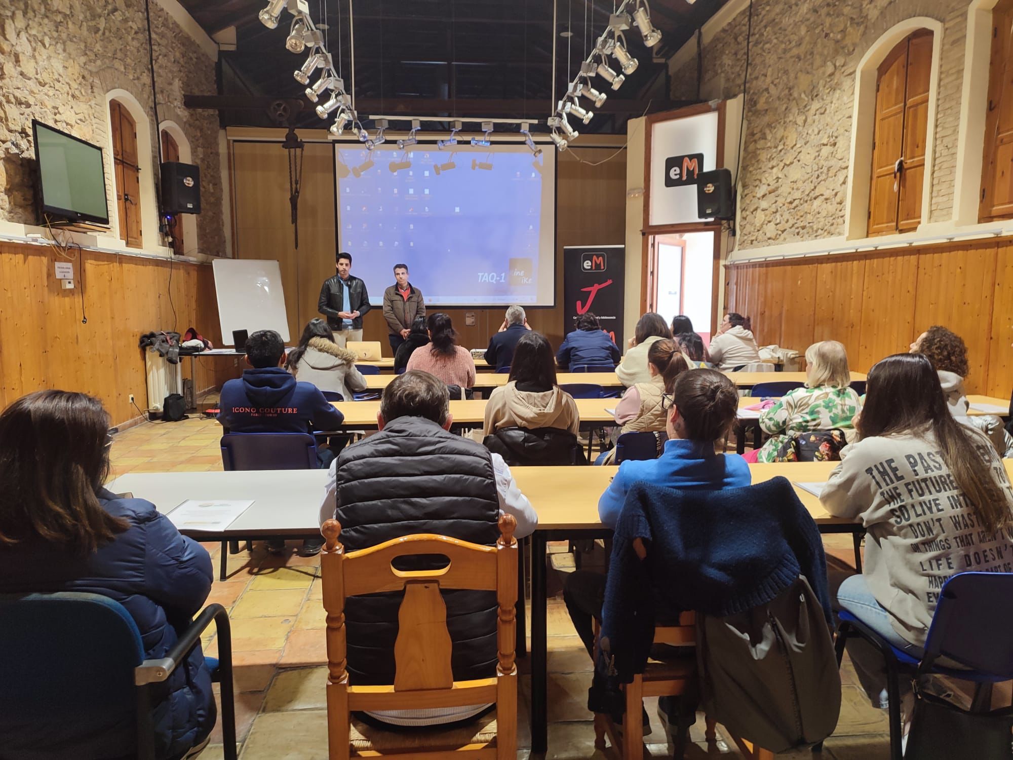 JUVENTUD| Las acciones formativas de la Concejalía de Juventud y Asociacionismo arrancan con gran éxito